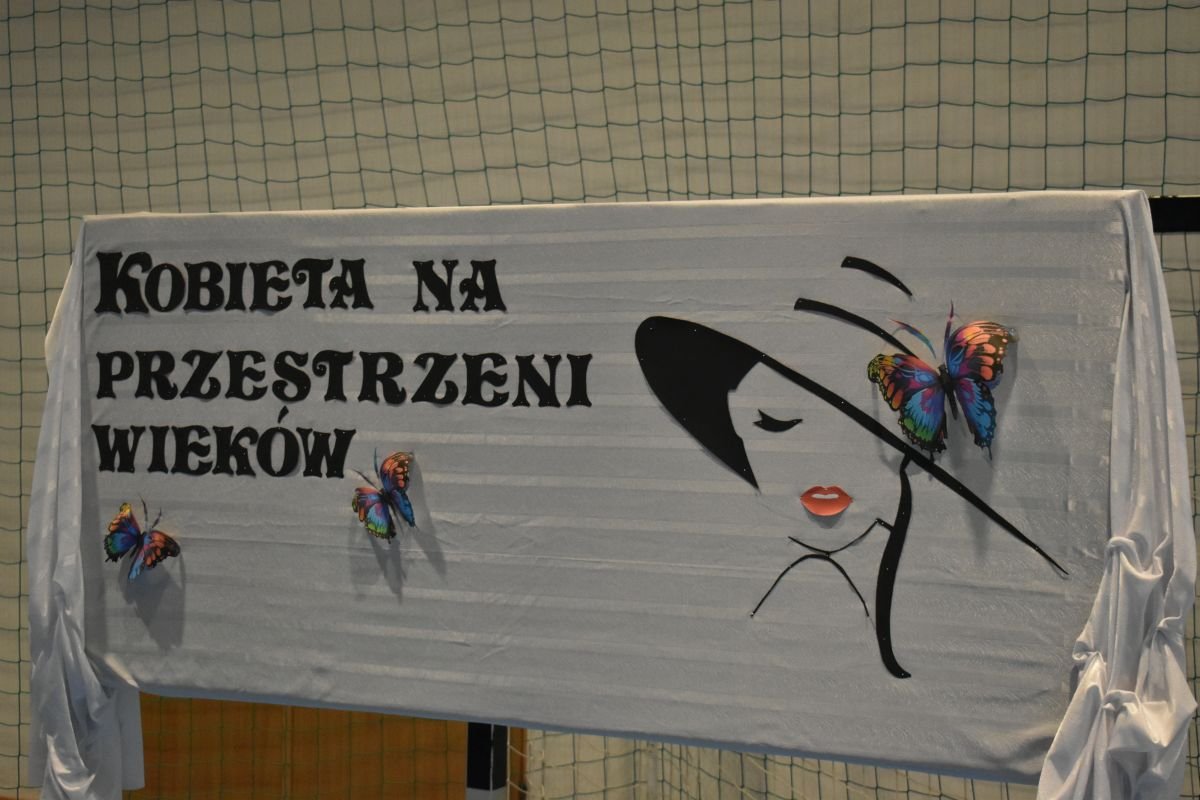 KobietaNaPrzestrzeniWiekow